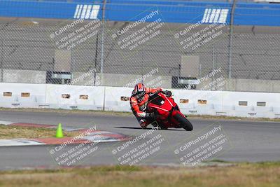 media/Nov-26-2022-Fastrack Riders (Sat) [[b001e85eef]]/Level 3/Session 3 Outside Turn 9/